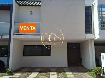 Casa en condominio · 164m² · 3 Recámaras · 2 Estacionamientos · Casa en Venta Maderas Residencial Celaya