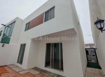 Casa de 3 habitaciones, Querétaro · Renta Casa | Querétaro | Residencial El Refugio | 3 Recámaras y Estudio