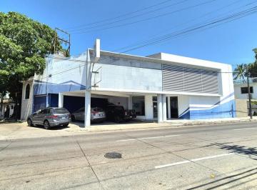 Local comercial · 200m² · 4 Estacionamientos · Edificio Cerca de Altama