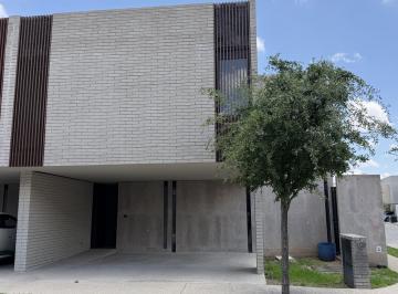 Casa · 262m² · 3 Recámaras · 2 Estacionamientos · Casa en Venta Misiones Santa Fe León Guanajuato