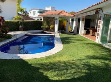 26e4ec2779d19f2af435acf18dae2f36a5d949ec5500803f1b87841d673f7f7d · Casa en Renta | 5 Recámaras y Linda Área Social con Alberca en Lomas de Cocoyoc