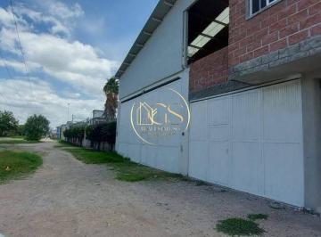 Bodega comercial · 1611m² · 4 Estacionamientos · Bodega en Renta 3 Guerras Celaya