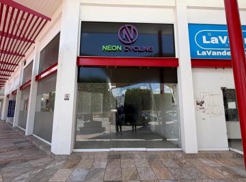 Local comercial · 156m² · Local en Renta Plaza Santa Fe, León Guanajuato