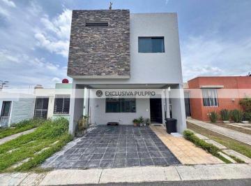 Casa · 220m² · 3 recámaras · 2 estacionamientos · Casa en Renta en Fraccionamiento Palermo