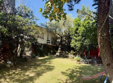 Casa en condominio · 637m² · 4 Recámaras · 4 Estacionamientos · Casa en Venta con Seguridad en Encino Grande, Tetelpan