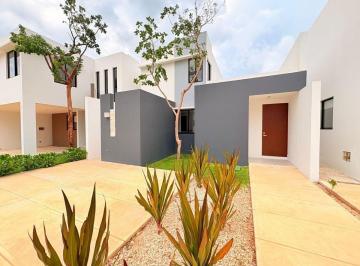 Casa · 132m² · 3 Recámaras · 2 Estacionamientos · Casa en Venta Al Poniente de Mérida