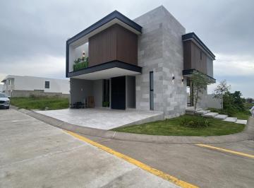 Casa en condominio · 275m² · 4 Recámaras · 3 Estacionamientos · Casa en Venta en Lomas del Molino