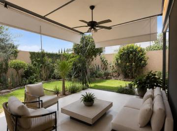 Casa · 417m² · 3 Recámaras · 4 Estacionamientos · Casa - Fraccionamiento Rinconada Jurica