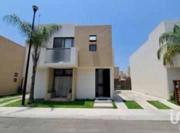 Casa · 169m² · 3 Recámaras · 2 Estacionamientos · Casa en Venta Puerta Real II Corregidora Queretaro