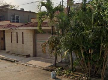 Casa de 4 habitaciones, Coatzacoalcos · Casa en Venta en Juan Escutia 213 Col Esfuerzos de Los Hermanos del Trabajo Coatzacoalcos Veracruz