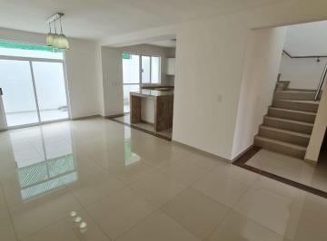 Casa de 3 habitaciones, Querétaro · ¡Hermosa Casa Remodelada en Venta Lista Para Habitar! – Excelentes Acabados y Equipada