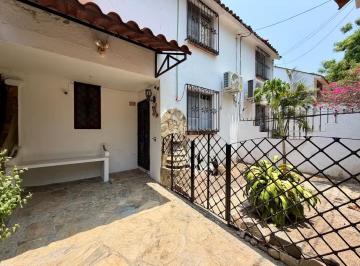 Casa de 2 habitaciones, Santa María Huatulco · Casa 2 Recamaras en Fraccionamiento con Alberca