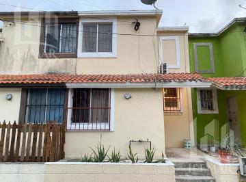 Casa · 2 Recámaras · 1 Estacionamiento · Casa Amueblada en Renta de 2 Recamaras, Cerca de La Une y Aeropuerto