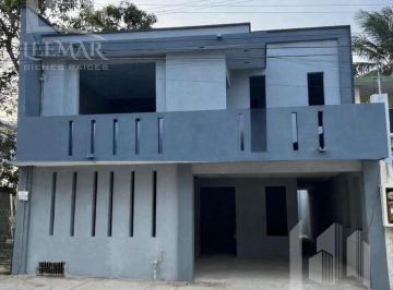 Casa · 160m² · 3 Recámaras · 2 Estacionamientos · Casa Nueva en Venta de 3 Recamaras. en Col. Garza Leal, Tampico