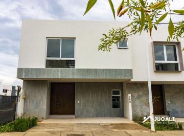 Casa de 4 habitaciones, Zapopan · Casa en Venta Dentro de Coto con Alberca en Solares, Zapopan, Jalisco