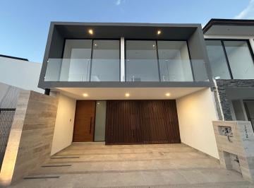 Casa de 3 habitaciones, León · Casa en Venta en Mayorazgo Residencial