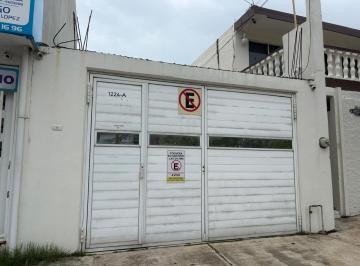 Casa · 70m² · 3 Recámaras · 2 Estacionamientos · Casa en Venta en Av Ignacio de La Llave, Colonia Centro, Coatzacoalcos, Veracruz