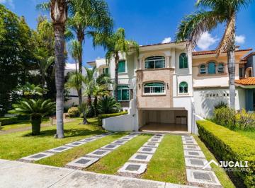 Casa de 4 habitaciones, Zapopan · Casa en Venta en Valle Real, Zapopan Jalisco