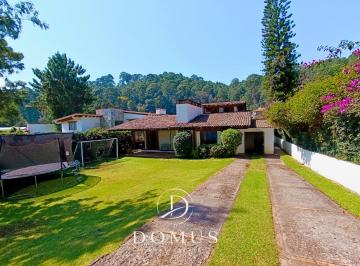 Casa de 3 habitaciones, Valle de Bravo · A Unos Pasos del Club de Golf Avándaro