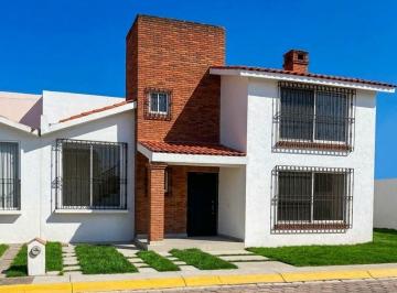 Casa de 4 habitaciones, Metepec · Casa en Venta en Paseo San Isidro 332 Col Santiaguito Metepec Estado de México