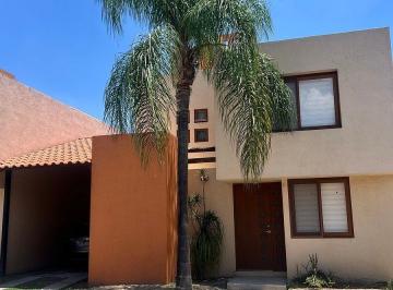 d2d3da32cdee40b8e53fe6250b75da092b1cd13e3e80bc859079d31c0eb225eb · Renta Casa Puerta Real, Mod Barcelona