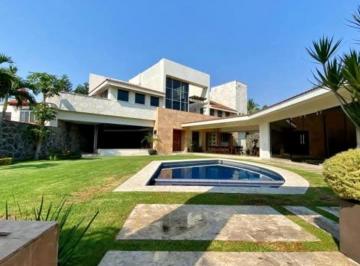 Casa de 4 habitaciones, Cuernavaca · Casa en Venta en Fraccionamiento Provincias del Canada. Zona Dorada de Cuernavaca. Doble Vigilancia
