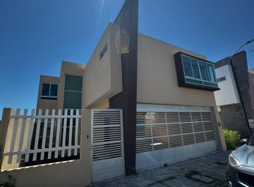 Casa de 3 habitaciones, Alvarado · Casa en Venta Lomas del Mar