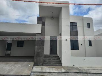 Casa · 265m² · 3 Recámaras · 2 Estacionamientos · Casa en Renta en Lomas de Los Pilares Cadereyta