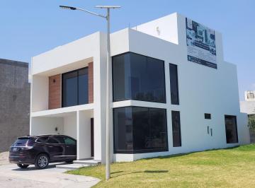 Casa de 3 habitaciones, Tehuacán · Residencia con Acabados de Lujo y Roof Garden Panorámico en Fracc. 5 Bosques