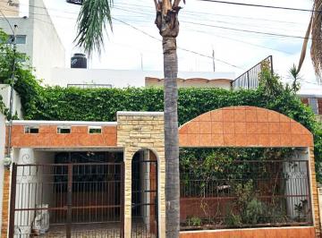 Casa de 4 habitaciones, Zapopan · Casa Amplia 160 m² (8 m Frente X 20 m Fondo)