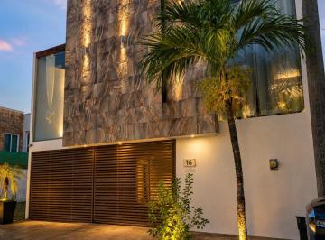 Casa de 4 habitaciones, Centro · Casa en El Country Excelente Estado