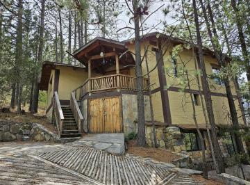 Casa · 300m² · 4 Recámaras · 4 Estacionamientos · Cabaña en Bosques de Monterreal