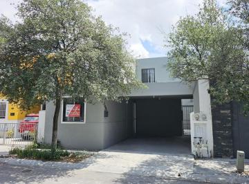 Casa · 90m² · 2 Recámaras · 1 Estacionamiento · Casa en Renta en Jacarandas Apodaca