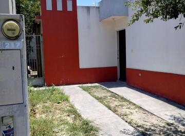 Prisca 217 Frente · Casa de Una Planta