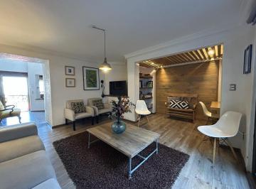 Casa · 2 Recámaras · Casa Amelia: Joya Arquitectónica Contemporánea en Ubicación Privilegiada