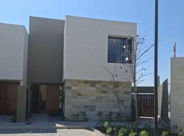 Casa · 174m² · 3 Recámaras · 2 Estacionamientos · Casa en Venta en Altos Juriquilla Juriquilla Queretaro