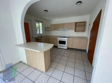7081f2f07408c3b89d40f63b6c80ed6def4bcfce05fd89f2cedffcf0d24205e2 · Casa en Renta en Palmas, 3 Recámaras, Privada con Áreas Verdes