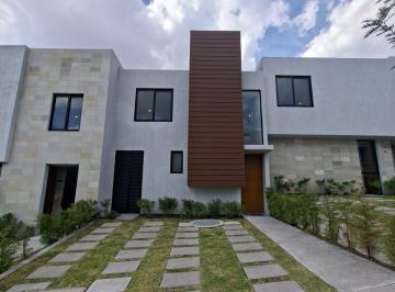 Casa · 121m² · 2 Recámaras · 2 Estacionamientos · Venta de Casa en Nuevo Refugio Queretaro