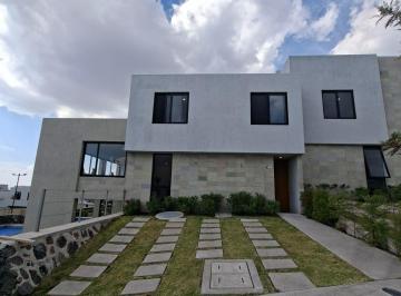 Casa · 165m² · 3 Recámaras · 2 Estacionamientos · En Venta Casa en Nuevo Refugio Queretaro