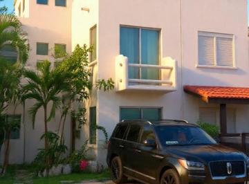 Casa · 150m² · 3 Recámaras · 2 Estacionamientos · Casa en Fraccionamiento Privanza del Mar