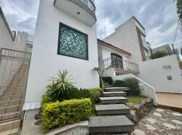 Casa en condominio de 3 habitaciones, León · Casa en Venta en Parte Baja de Gran Jardin