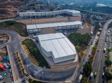 Nave industrial · 2789m² · 5 Estacionamientos · Nave Industrial en Renta en Tlalnepantla