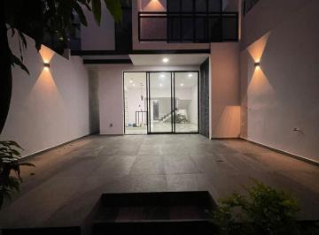 Casa · 213m² · 3 Recámaras · 2 Estacionamientos · Casa en Venta en Providencia, Guadalajara Jal.