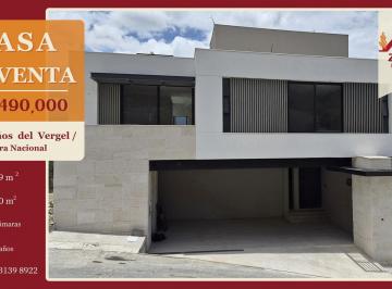 Casa · 490m² · 3 Recámaras · 3 Estacionamientos · Casa en Fraccionamiento Castaños del Vergel