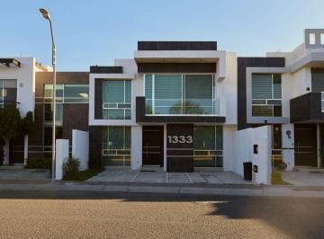 Casa de 4 habitaciones, Querétaro · Casa en La Condesa 1333 en Venta en Juriquilla