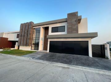 Casa · 572m² · 5 Recámaras · 3 Estacionamientos · Casa en Venta en Punta Tiburón, Alvarado, Veracruz