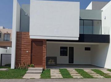 Casa · 250m² · 3 Recámaras · 2 Estacionamientos · Casa en Fraccionamiento Punta Tiburon