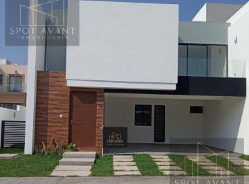 Casa · 250m² · 3 Recámaras · 2 Estacionamientos · Casa en Fraccionamiento Punta Tiburon