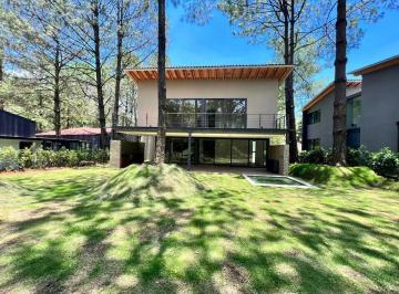 1 · Casa en Venta en Avandaro Cr1592