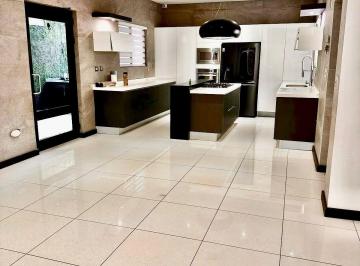 Casa · 240m² · 4 Recámaras · 2 Estacionamientos · Casa en Venta Contry Los Encinos